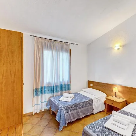 Lejlighed The Fantastic Residenza Badus Two Bedroom Sleeps Six Child Num0821