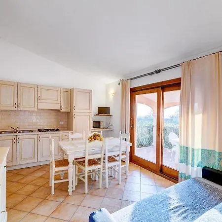 The Fantastic Residenza Badus Two Bedroom Sleeps Six And Child Num0821 Apartmán