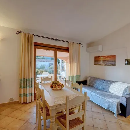 Lejlighed The Fantastic Residenza Badus Two Bedroom Sleeps Six Child Num0821 *