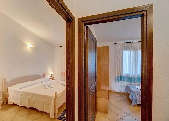 Daire The Fantastic Residenza Badus Two Bedroom Sleeps Six And Child Num0821