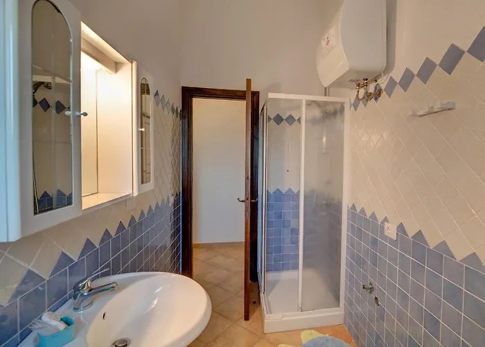 The Fantastic Residenza Badus Two Bedroom Sleeps Six And Child Num0821 Badesi
