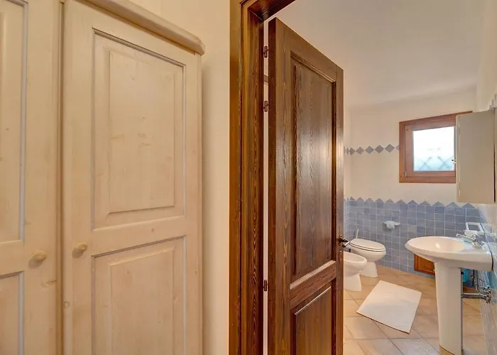 The Fantastic Residenza Badus Two Bedroom Sleeps Six And Child Num0821 Apartamento